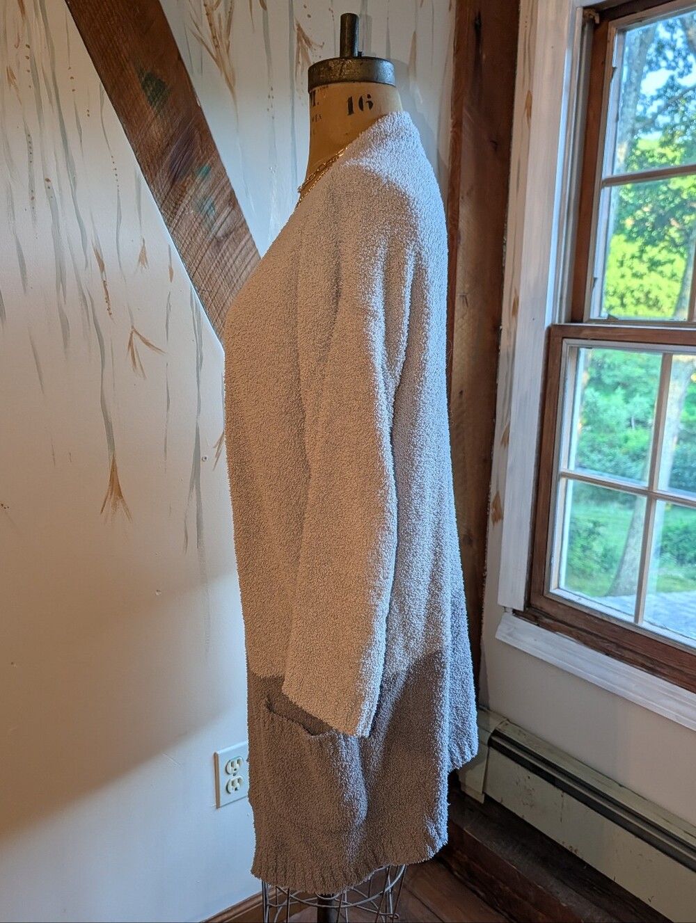 Two-Toned Gray Cardigan - Picture 5 of 6